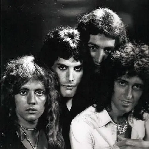 Queen bandfoto, bekende rockgroep met Freddie Mercury, vind hun vinyl platen en singles